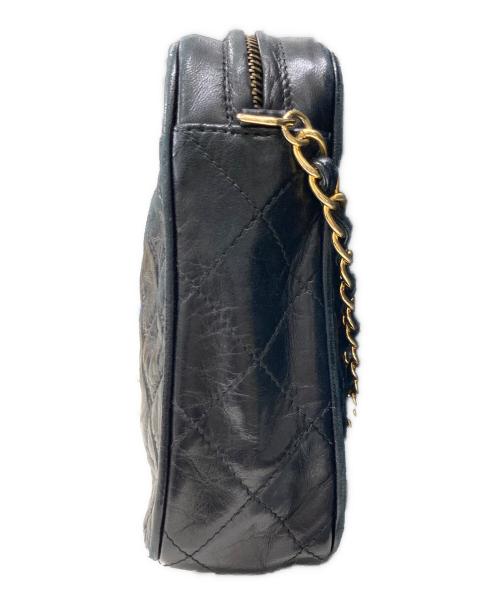 CHANEL（シャネル）CHANEL (シャネル) マトラッセ フリンジチェーンショルダーバッグ ブラックの古着・服飾アイテム