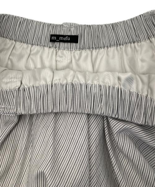 m mefu（メフウ）m mefu (メフウ) ストライプバルーンスカート ホワイト サイズ:40の古着・服飾アイテム