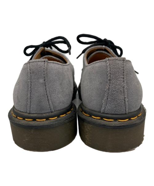 Dr.Martens（ドクターマーチン）Dr.Martens (ドクターマーチン) 3 ホールスウェードシューズ グレー サイズ:7の古着・服飾アイテム