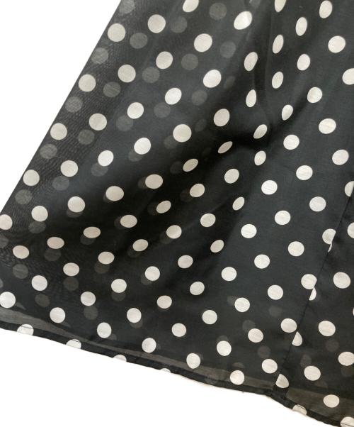 le.coeur blanc（ルクールブラン）le.coeur blanc (ルクールブラン) ローンドットプリントタックギャザースカート ホワイト×ブラック サイズ:38 未使用品の古着・服飾アイテム