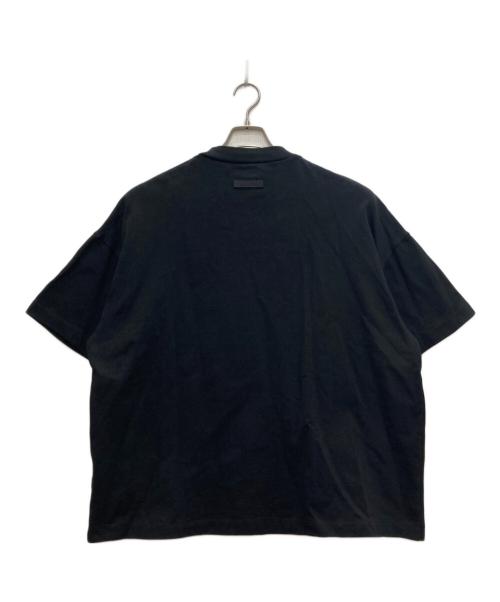FOG ESSENTIALS（フィアオブゴッド エッセンシャル）FOG ESSENTIALS (フィアオブゴッド エッセンシャル) プリントTシャツ ブラック サイズ:Ｓの古着・服飾アイテム