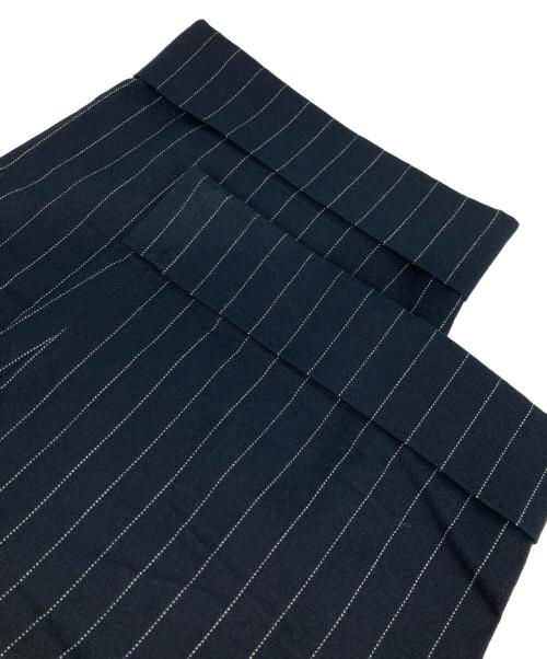 maison kitsune（メゾンキツネ）MAISON KITSUNE (メゾンキツネ) PAPERBAG PLEATED PANTS ネイビー サイズ:36の古着・服飾アイテム