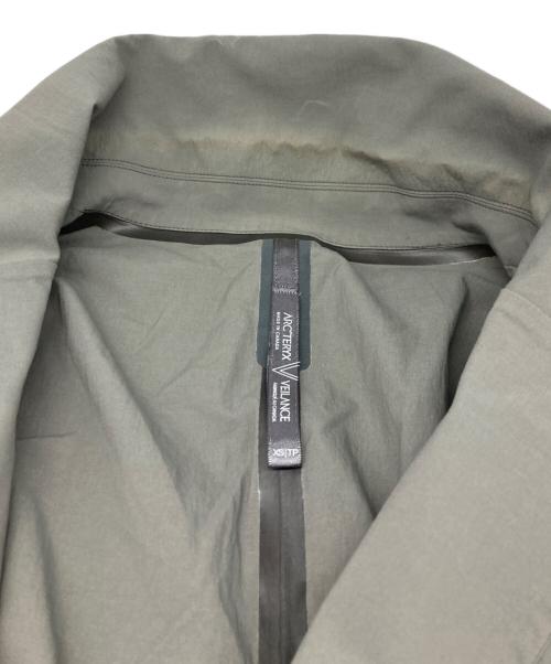 ARC'TERYX VEILANCE（アークテリクスヴェイランス）ARC'TERYX VEILANCE (アークテリクスヴェイランス) ジャケット グレー サイズ:ＸＳの古着・服飾アイテム