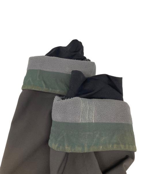 ARC'TERYX VEILANCE（アークテリクスヴェイランス）ARC'TERYX VEILANCE (アークテリクスヴェイランス) フーデッドコート グレー サイズ:XSの古着・服飾アイテム