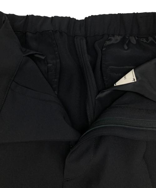 UNITED ARROWS TOKYO（ユナイテッドアローズトウキョウ）UNITED ARROWS TOKYO (ユナイテッドアローズトウキョウ) 2タック ワイドパンツ ブラック サイズ:38の古着・服飾アイテム