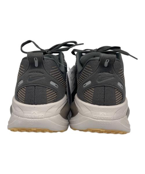 NIKE（ナイキ）NIKE (ナイキ) Vomero 18 スニーカー/ボメロ グレー サイズ:26の古着・服飾アイテム