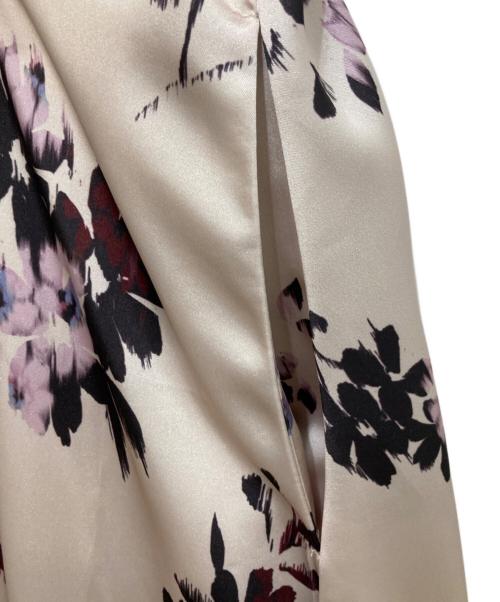 HER LIP TO（ハーリップトゥ）HER LIP TO (ハーリップトゥ) Muse Floral Cut-Out Dress/ミューズ フローラル カット アウト ドレス ベージュ サイズ:Ｍの古着・服飾アイテム