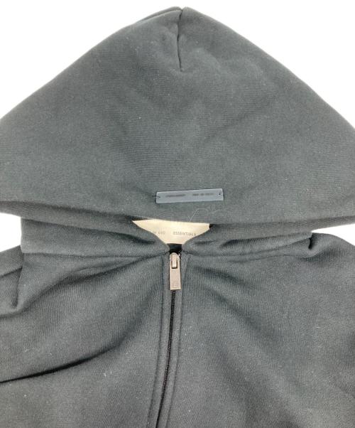 FOG ESSENTIALS（フィアオブゴッド エッセンシャル）FOG ESSENTIALS (フィアオブゴッド エッセンシャル) バックロゴパーカー ブラック サイズ:Sの古着・服飾アイテム