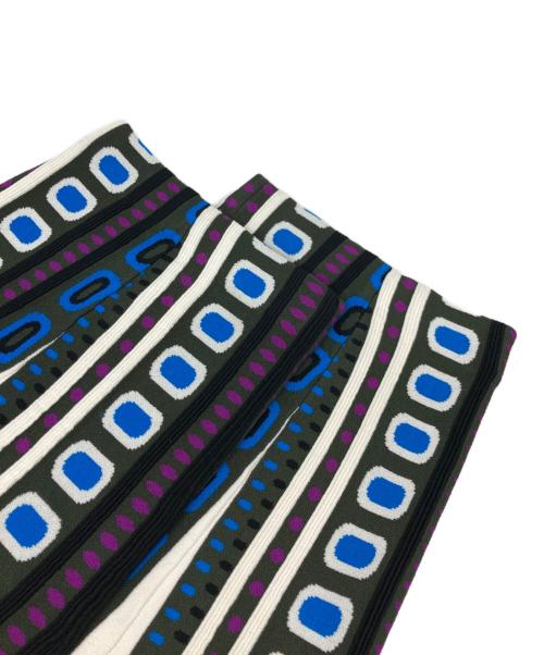 OMMO（オーエムエムオー）OMMO (オーエムエムオー) FLASK PATTERN JACQUARD KNIT PT/フラッシュ パターン ジャガード ニット PT カーキ×マルチカラー サイズ:36の古着・服飾アイテム