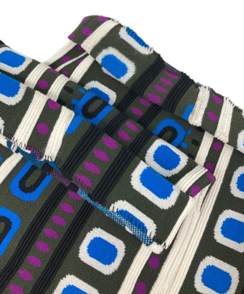 OMMO（オーエムエムオー）OMMO (オーエムエムオー) FLASK PATTERN JACQUARD KNIT PT/フラッシュ パターン ジャガード ニット PT カーキ×マルチカラー サイズ:36の古着・服飾アイテム