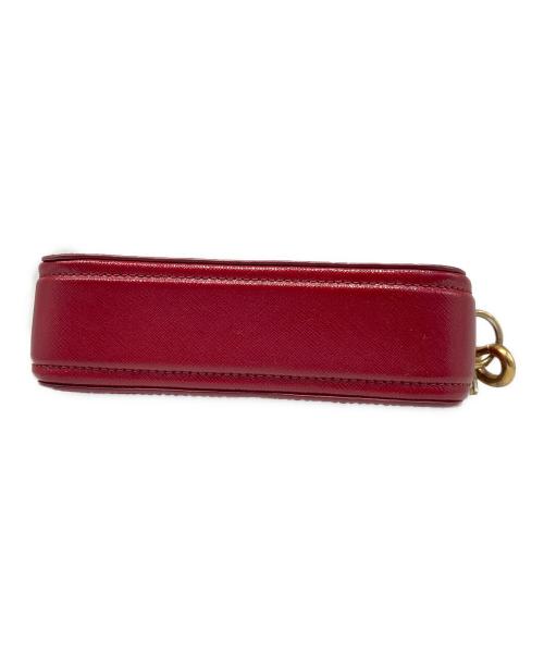 MARC JACOBS（マークジェイコブス）MARC JACOBS (マークジェイコブス) ハンドトゥーハートスナップショット レッドの古着・服飾アイテム