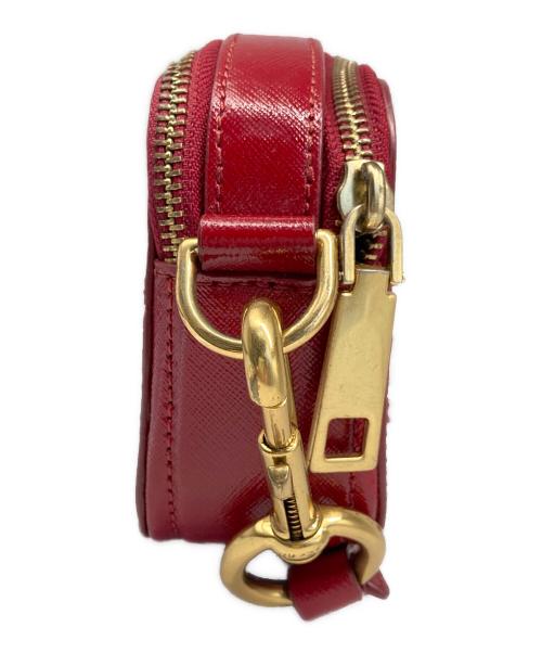 MARC JACOBS（マークジェイコブス）MARC JACOBS (マークジェイコブス) ハンドトゥーハートスナップショット レッドの古着・服飾アイテム