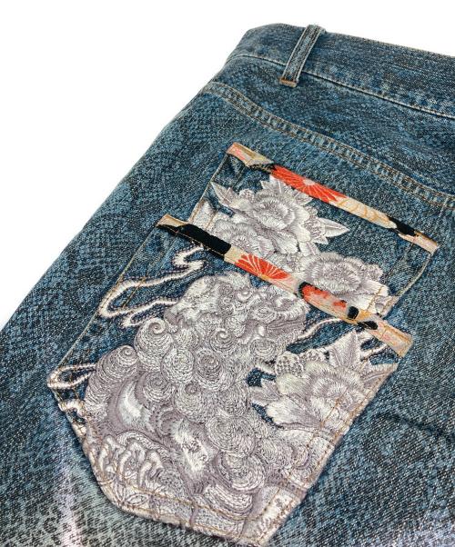 絡繰魂（カラクリタマシイ）絡繰魂 (カラクリタマシイ) 和柄デニムパンツ インディゴ サイズ:Ｗ96の古着・服飾アイテム