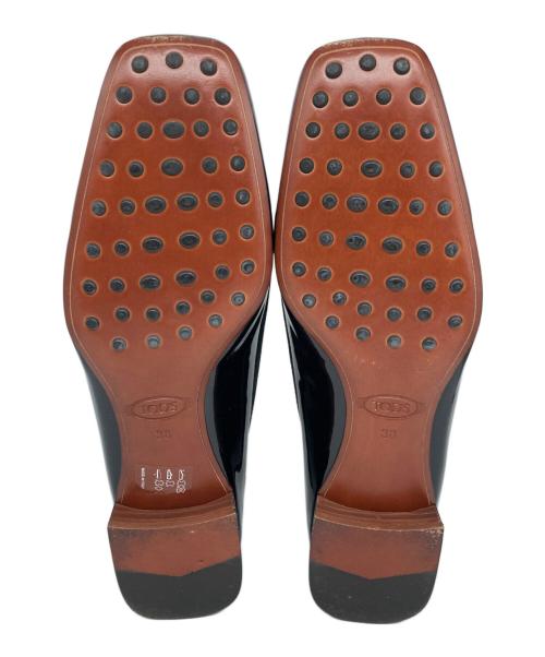 TOD'S（トッズ）TOD'S (トッズ) エナメルパンプス ブラック サイズ:38の古着・服飾アイテム