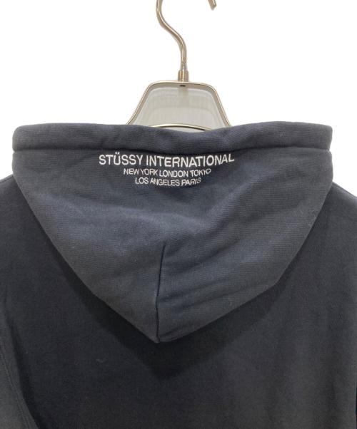 stussy（ステューシー）stussy (ステューシー) ロゴ刺繍パーカー ブラック サイズ:Mの古着・服飾アイテム