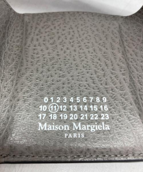 Maison Margiela（メゾンマルジェラ）Maison Margiela (メゾンマルジェラ) 3つ折り財布 グレーの古着・服飾アイテム
