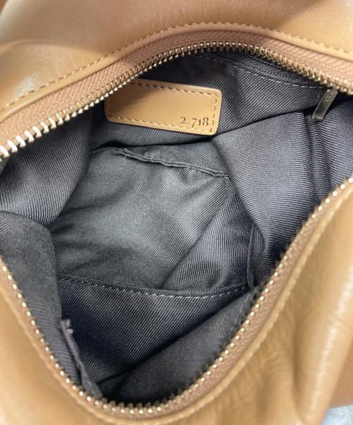 2.718（ニーテンナナイチハチ）2.718 (ニーテンナナイチハチ) Twist Handle Bag ブラウンの古着・服飾アイテム