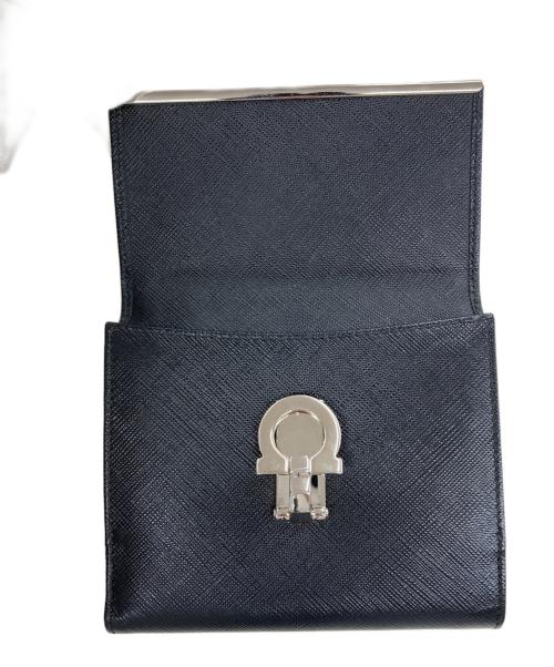 Salvatore Ferragamo（サルヴァトーレ フェラガモ）Salvatore Ferragamo (サルヴァトーレ フェラガモ) ガンチーニ2つ折り財布 ブラックの古着・服飾アイテム