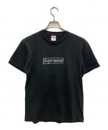 SUPREME×KAWS（シュプリーム×カウズ）の古着「chalk logo tee」｜ブラック