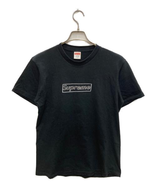 SUPREME（シュプリーム）SUPREME (シュプリーム) KAWS (カウズ) chalk logo tee ブラック サイズ:Ｓの古着・服飾アイテム