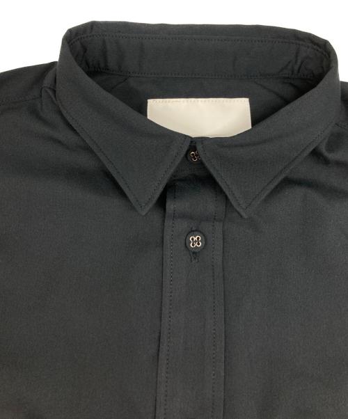 WHITE MOUNTAINEERING（ホワイトマウンテ二アニング）WHITE MOUNTAINEERING (ホワイトマウンテ二アニング) REGULAR COLLAR S/S SHIRT ネイビーの古着・服飾アイテム