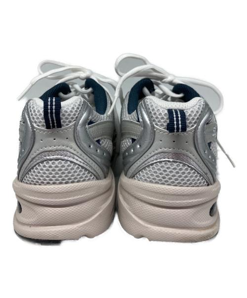NEW BALANCE（ニューバランス）NEW BALANCE (ニューバランス) ローカットスニーカー シルバー サイズ:US8の古着・服飾アイテム