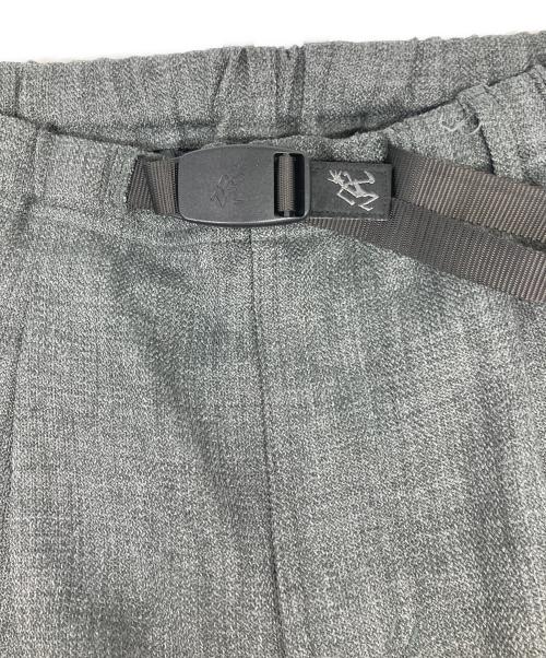 GRAMICCI（グラミチ）GRAMICCI (グラミチ) 2タックワイドテーパードパンツ グレー サイズ:Lの古着・服飾アイテム