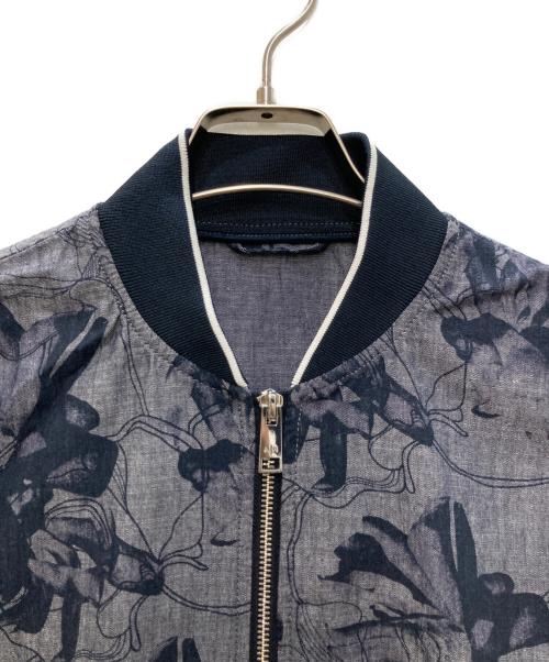 ARMANI EXCHANGE（アルマーニ エクスチェンジ）ARMANI EXCHANGE (アルマーニ エクスチェンジ) フラワープリント ジップアップジャケット ネイビー サイズ:Ｓの古着・服飾アイテム