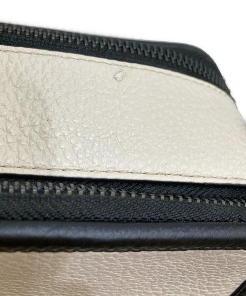 COACH（コーチ）COACH (コーチ) ワイアット クロスボディ バッグ ホワイト×ブラックの古着・服飾アイテム