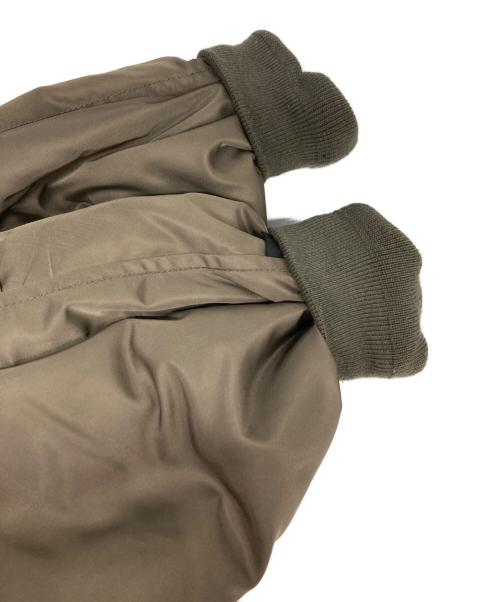 DAIWA PIER39（ダイワ ピア39）DAIWA PIER39 (ダイワ ピア39) TECH 2WAY MA-1 DOWN JACKET カーキ サイズ:Mの古着・服飾アイテム