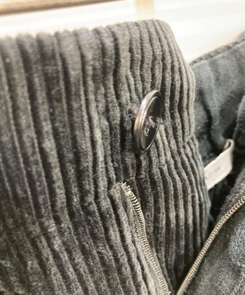 ATON（エイトン）ATON (エイトン) スピンコーデュロイ テーパードイージーパンツ ブラック サイズ:2の古着・服飾アイテム