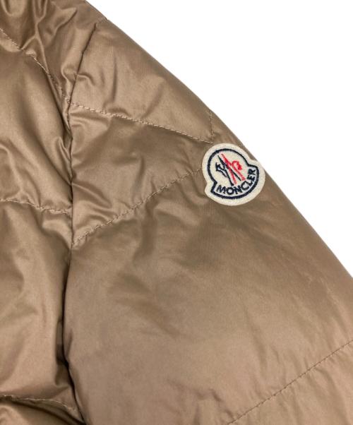 MONCLER（モンクレール）MONCLER (モンクレール) sacai (サカイ) SERI GIUBBOTTO ダウンジャケット カーキの古着・服飾アイテム