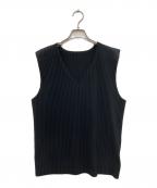 HOMME PLISSE ISSEY MIYAKEオム プリッセ イッセイ ミヤケ）の古着「プリーツVネックベスト」｜ブラック