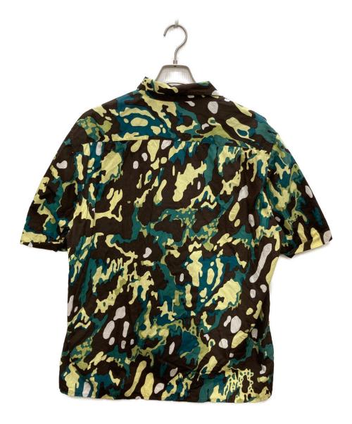 FRED PERRY（フレッドペリー）FRED PERRY (フレッドペリー) ANAKE UTSUNOMIYA 半袖シャツ グリーン サイズ:Lの古着・服飾アイテム