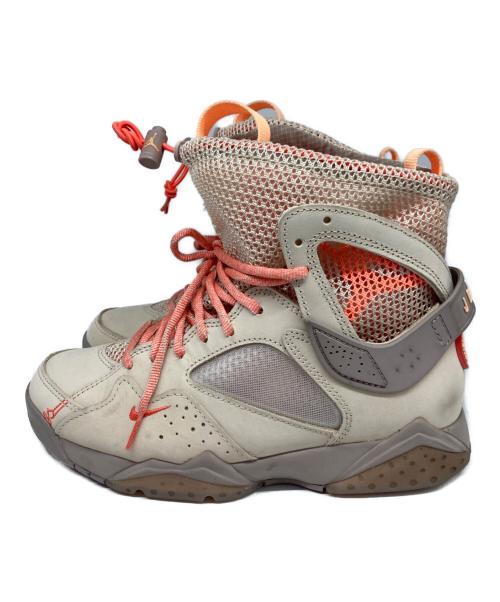 NIKE（ナイキ）NIKE (ナイキ) AIR JORDAN 7 RETRO SP　スニーカー ベージュ サイズ:24の古着・服飾アイテム