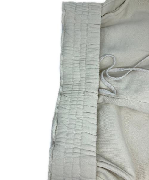 LES TIEN（レスティエン）LES TIEN (レスティエン) スウェットハーフパンツ アイボリー サイズ:SIZESの古着・服飾アイテム