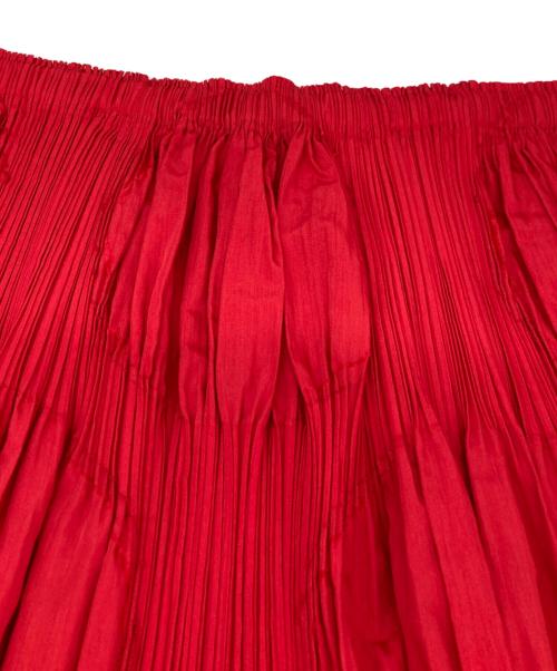 ISSEY MIYAKE FETE（イッセイミヤケフェット）ISSEY MIYAKE FETE (イッセイミヤケフェット) プリーツスカート レッド サイズ:2の古着・服飾アイテム