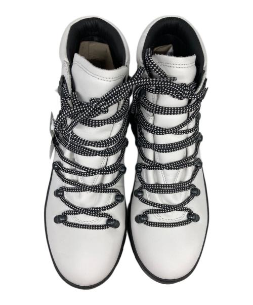 MERRELL（メレル）MERRELL (メレル) BRISTOL MI トレッキングブーツ ホワイト サイズ:23.5㎝ 未使用品の古着・服飾アイテム