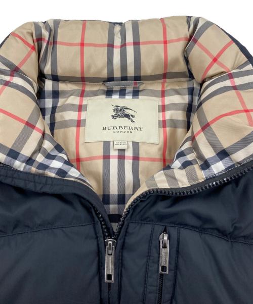 BURBERRY（バーバリー）BURBERRY (バーバリー) ノバチェックダウンジャケット ネイビー サイズ:Lの古着・服飾アイテム