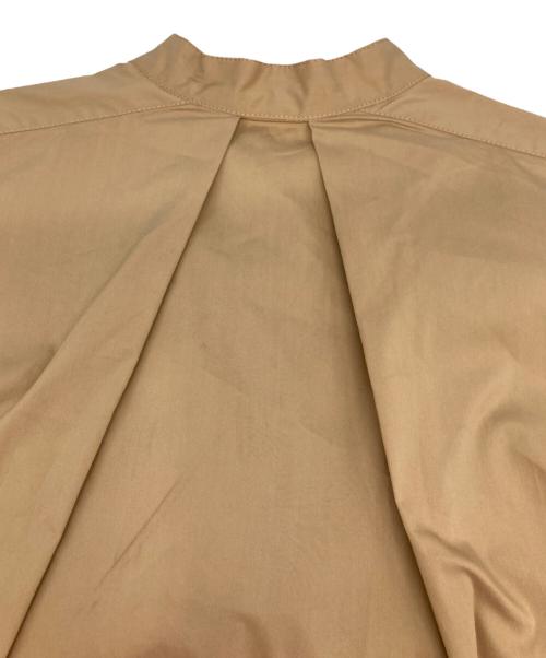 martinique（マルティニーク）martinique (マルティニーク) パールスキッパーノースリワンピース ベージュ サイズ:Freeの古着・服飾アイテム