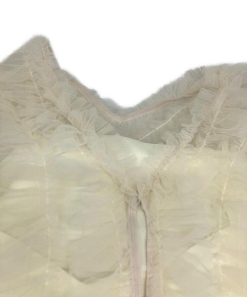 FRAY ID（フレイ アイディー）FRAY ID (フレイ アイディー) ラッフルチュールノースリブラウス ホワイト サイズ:Freeの古着・服飾アイテム