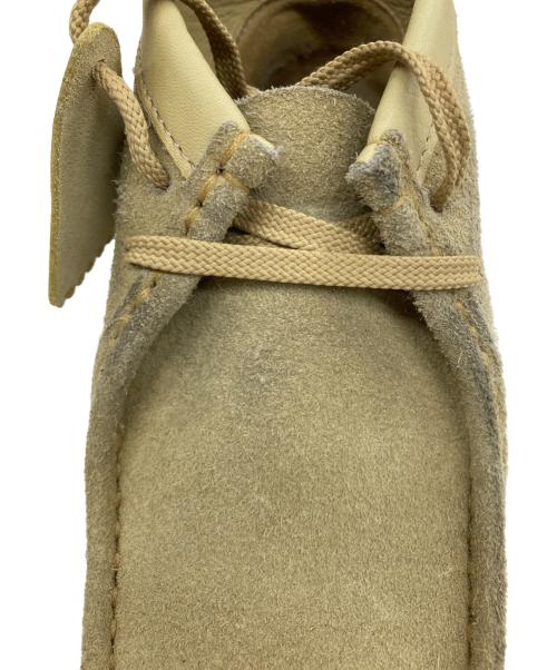 CLARKS（クラークス）CLARKS (クラークス) ワラビーシューズ ベージュ サイズ:UK 7 1/2の古着・服飾アイテム