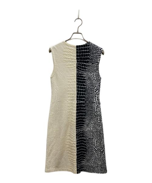 FENDI（フェンディ）FENDI (フェンディ) クロコ柄ジャカードニットノースリーブワンピース ブラック×ベージュ サイズ:40の古着・服飾アイテム