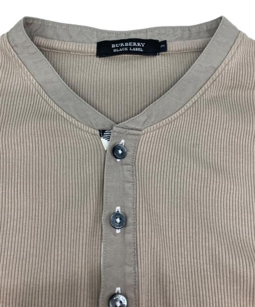 BURBERRY BLACK LABEL（バーバリーブラックレーベル）BURBERRY BLACK LABEL (バーバリーブラックレーベル) ヘンリーネックカットソー ベージュ サイズ:3の古着・服飾アイテム