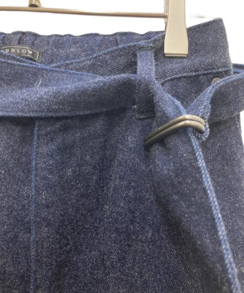 LUDLOW（ラドロー）LUDLOW (ラドロー) ベルテッドワイドデニムパンツ インディゴ サイズ:24の古着・服飾アイテム