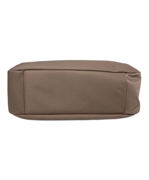 TOCCA（トッカ）TOCCA (トッカ) PIECE OF CRESCENT NYLONBAG ブラウンの古着・服飾アイテム