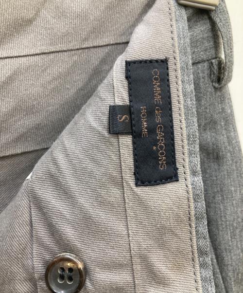 COMME des GARCONS HOMME（コムデギャルソン オム）COMME des GARCONS HOMME (コムデギャルソン オム) 2タックワイドスラックス グレー サイズ:Sの古着・服飾アイテム