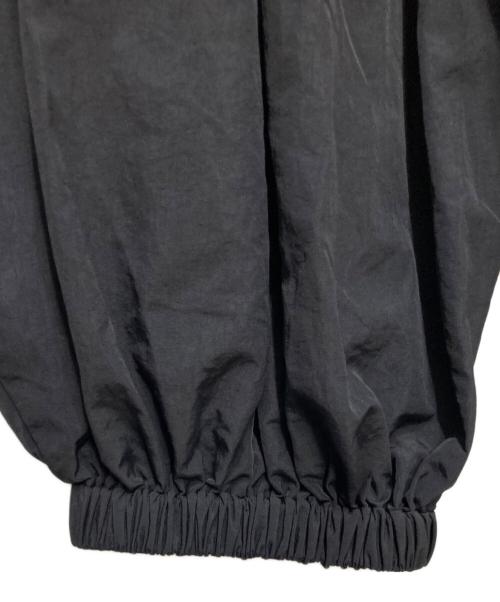 HeRIN.CYE（ヘリンドットサイ）HeRIN.CYE (ヘリンドットサイ) Nylon balloon pants ブラック サイズ:SIZE 36の古着・服飾アイテム