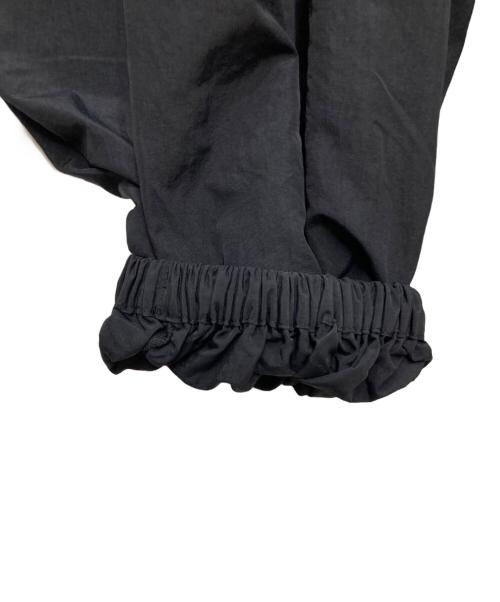 HeRIN.CYE（ヘリンドットサイ）HeRIN.CYE (ヘリンドットサイ) Nylon balloon pants ブラック サイズ:SIZE 36の古着・服飾アイテム