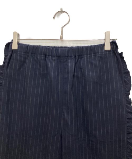 rhodo lirion（ロドリリオン）rhodo lirion (ロドリリオン) Frill Side Stripe Pant ネイビーの古着・服飾アイテム